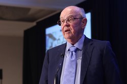 Symposium 2025 - 06_18_10_65_kent_stephen