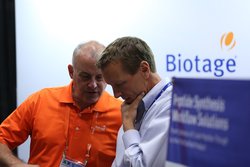 Symposium 2017 - 20170618_faces_in_the_crowd_0009