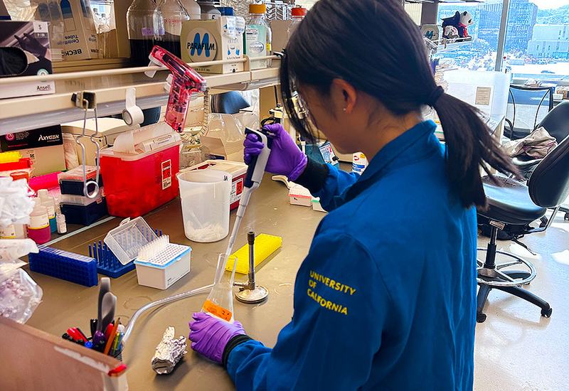 The Leah Roe Group at UCSF School of Pharmacy