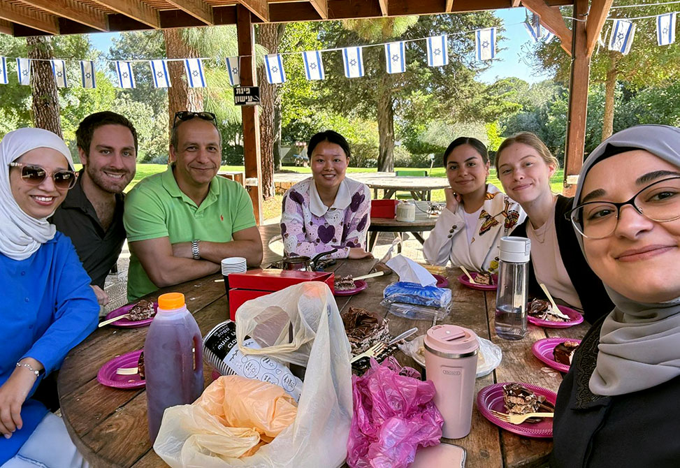 Coffee Time <em>al fresco</em> with the Metanis Group